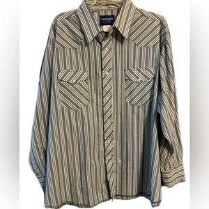 Vintage Wrangler men’s western pearl snap shirt